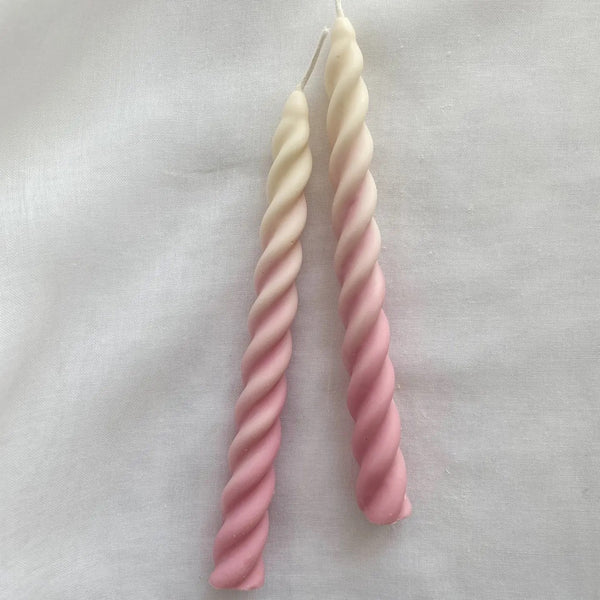 Soie London Strawberry Whip Twirl Candle