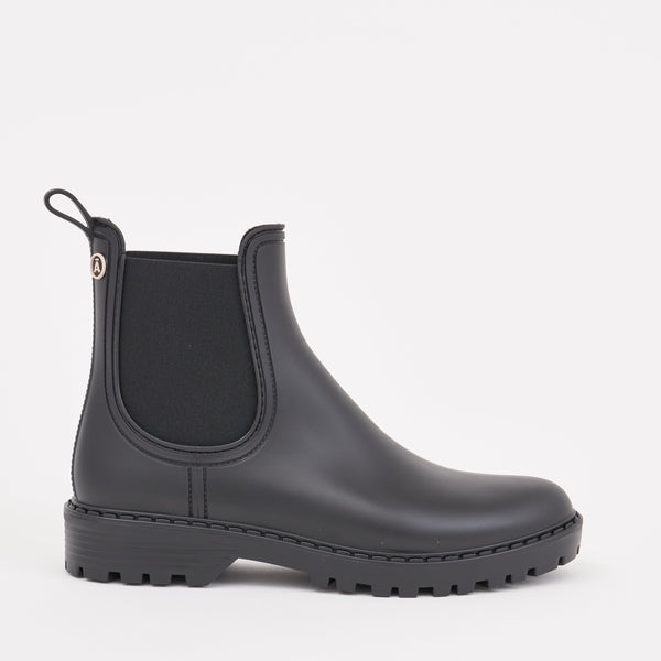 Druppel black waterproof boot from TANTA