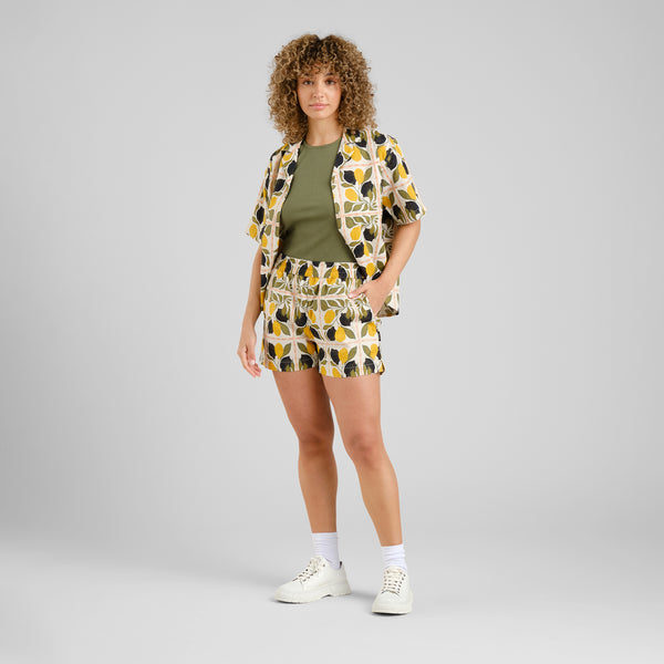 Aspudden Lemon Tiles Oat White Shorts