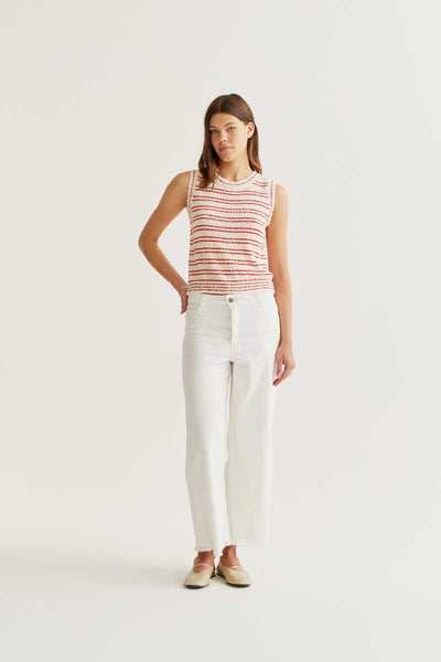 White Jeans With Raw-Cut Hem