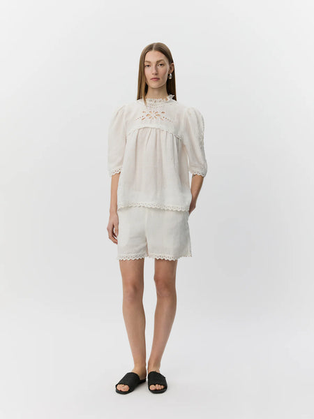 Alix Scallop Edge Shorts in Cream White