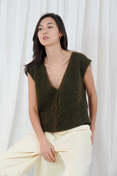 Castlerock Sleeveless Cardigan