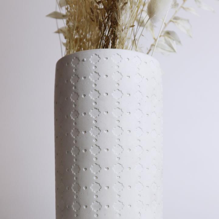 Tactile Diana Vase